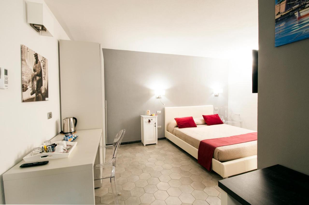 Standard Double Room,1070161102:JPEG