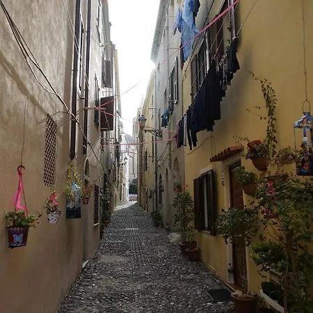 Alghero Old Town Apartment-2
